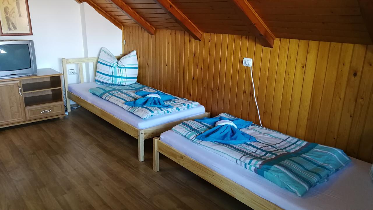 Dunakanyar Bed & Breakfast Göd Eksteriør bilde